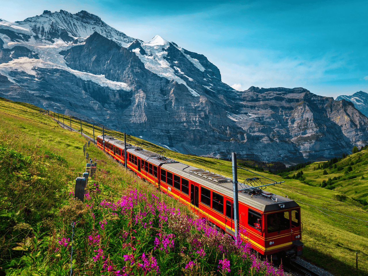 Jungfrau railway above the Lauterbrunnen–Grindelwald massif